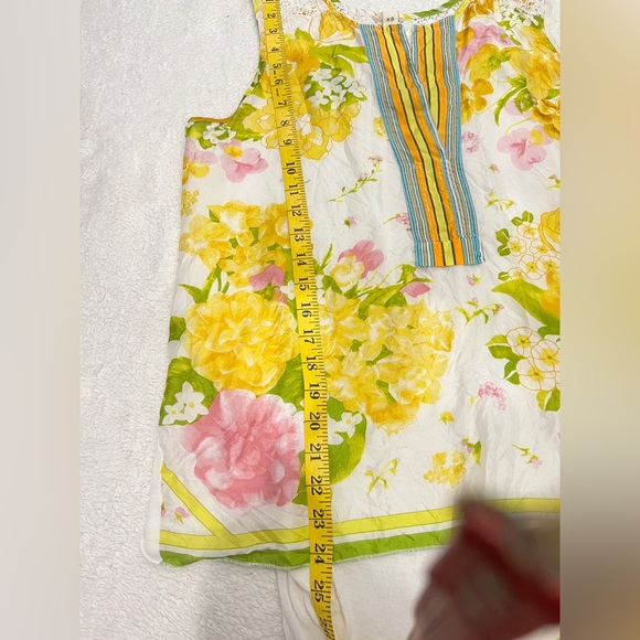 Tiny by Anthropologie Yellow Floral Prink Silk Blend Sleeveless Top Size XS - Picture 4 of 6